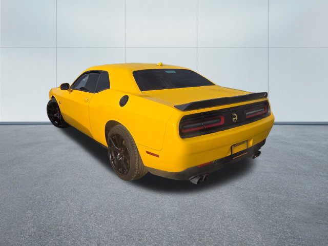 Used 2017 Dodge Challenger R/T Scat Pack w/ Leather Interior Group RWD image 5