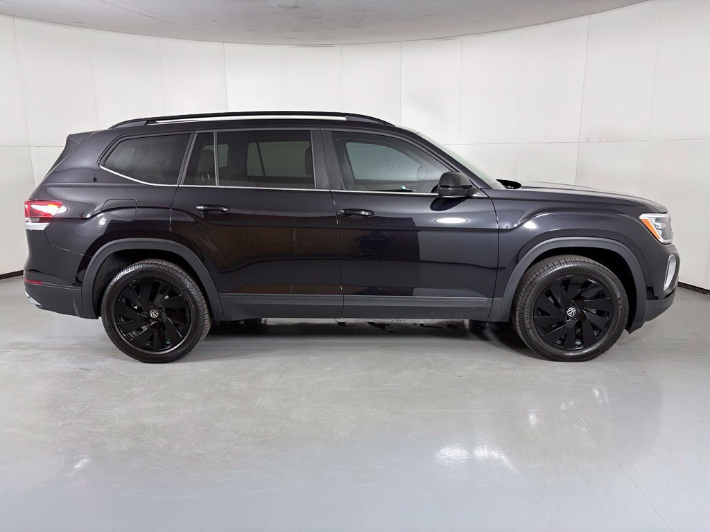 Used 2024 Volkswagen Atlas SE FWD image 9