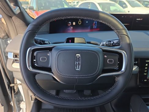 New 2026 Lincoln Navigator L Reserve w/ Jet Appearance Package image 15