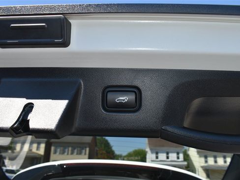 Used 2023 Hyundai Tucson Limited w/ Cargo Package AWD/4WD image 29