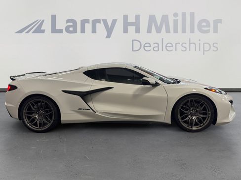 Used 2024 Chevrolet Corvette Z06 image 6