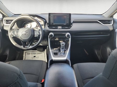 Certified 2022 Toyota RAV4 LE image 10