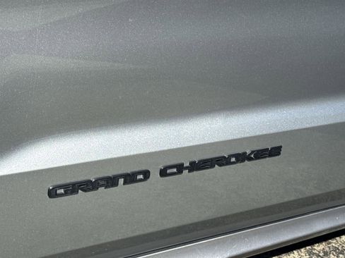 Used 2018 Jeep Grand Cherokee High Altitude image 11