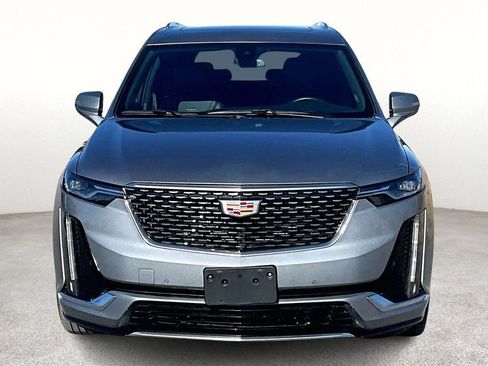 Used 2025 Cadillac XT6 Premium Luxury image 5