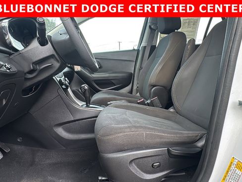 Used 2019 Chevrolet Trax LS image 9