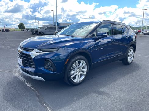 Used 2022 Chevrolet Blazer LT w/ Sound & Technology Package AWD/4WD image 1