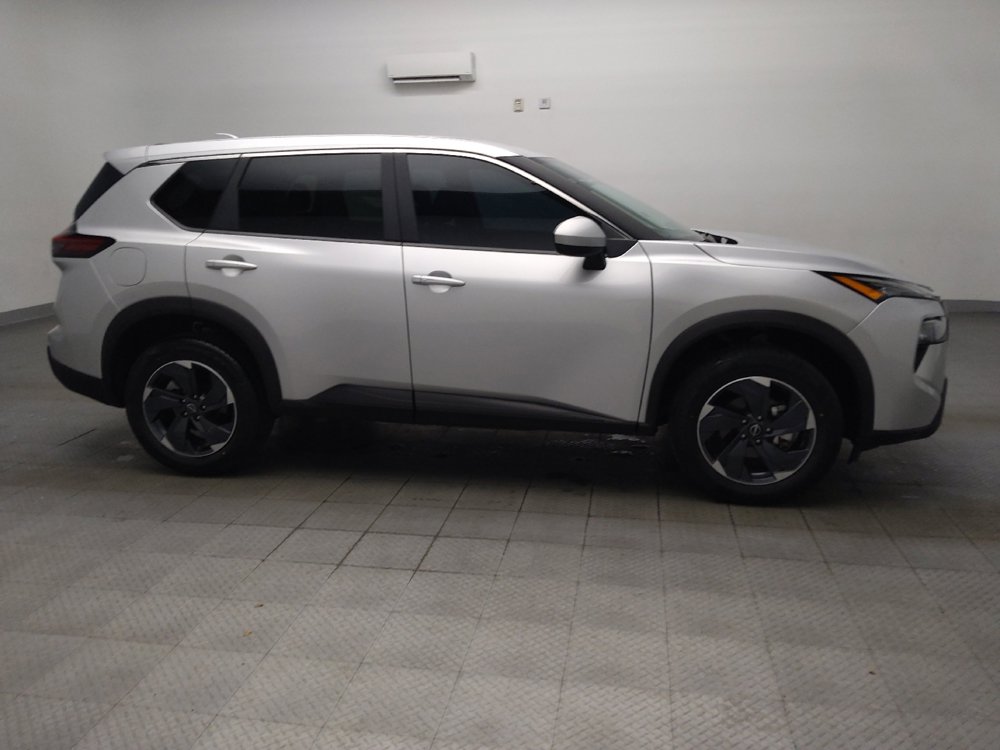 Used 2025 Nissan Rogue SV AWD/4WD image 11