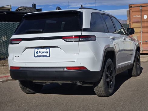 New 2026 Jeep Grand Cherokee Altitude AWD/4WD image 3