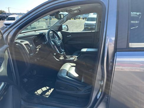 Used 2022 GMC Canyon Elevation w/ Elevation Premium Package AWD/4WD image 5