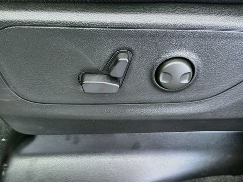 New 2026 RAM 1500 4x4 Crew Cab image 19