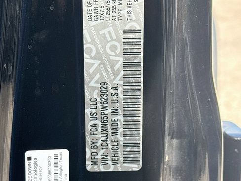 Certified 2023 Jeep Wrangler Unlimited w/ Cold Weather Group AWD/4WD image 36