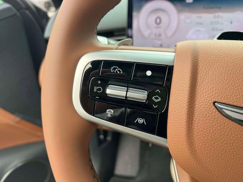 New 2026 Genesis GV70 2.5T Advanced AWD/4WD image 21