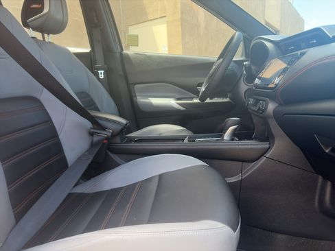Used 2023 Nissan Kicks SR w/ SR Premium Package FWD image 26