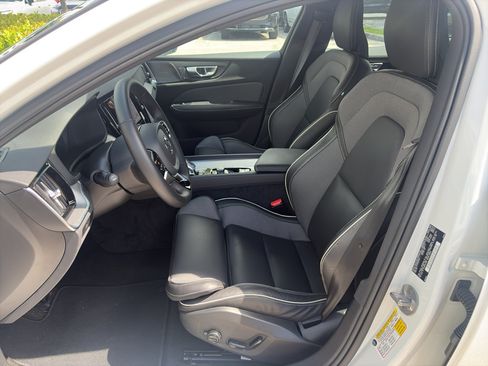 Used 2024 Volvo S60 B5 Plus w/ Climate Package AWD/4WD image 4