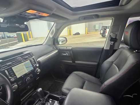 Used 2020 Toyota 4Runner Venture w/ Moonroof Package image 30