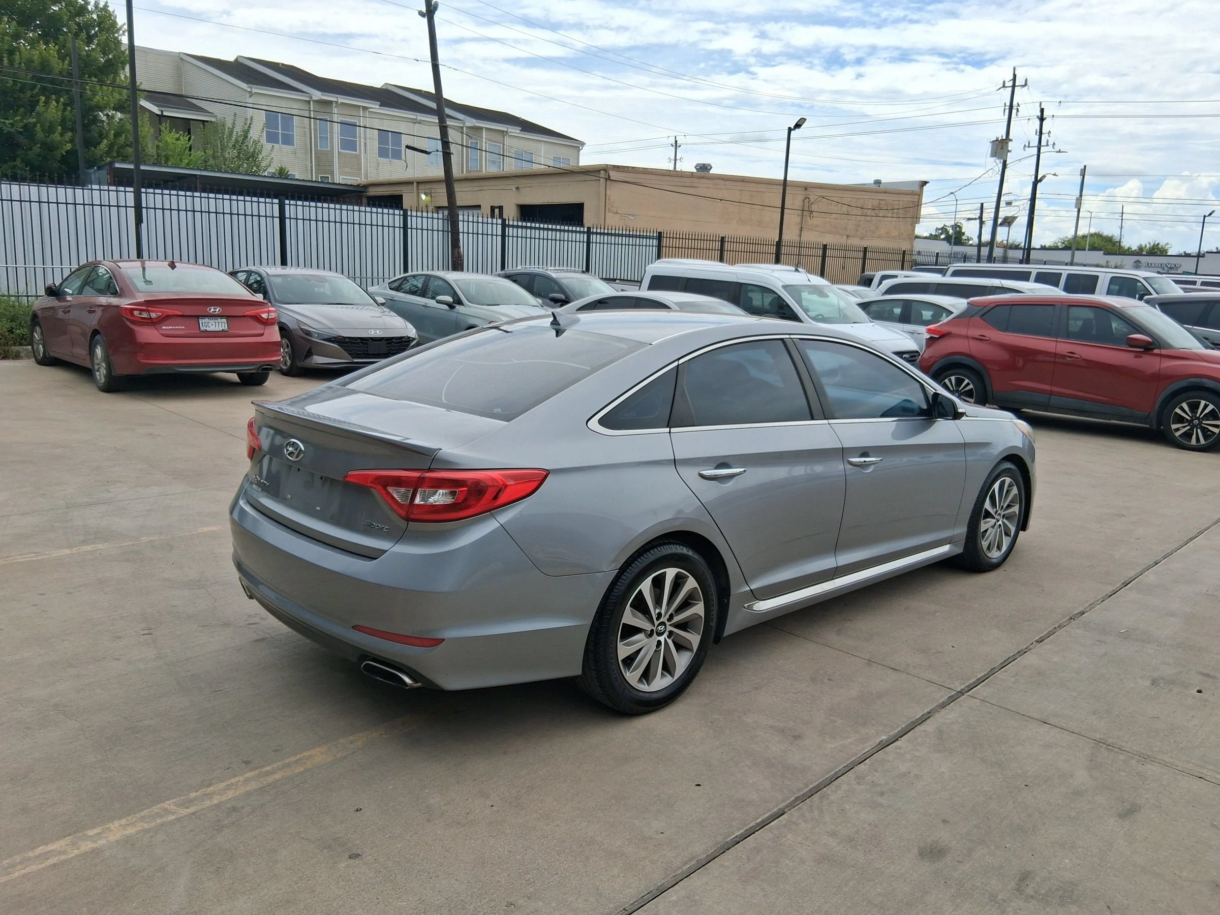 Used 2015 Hyundai Sonata Sport w/ Option Group 03 FWD image 9