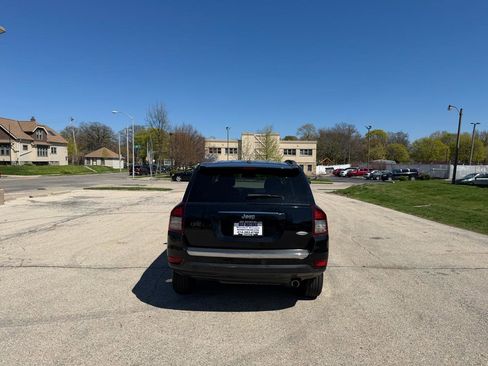 Used 2017 Jeep Compass High Altitude FWD image 6