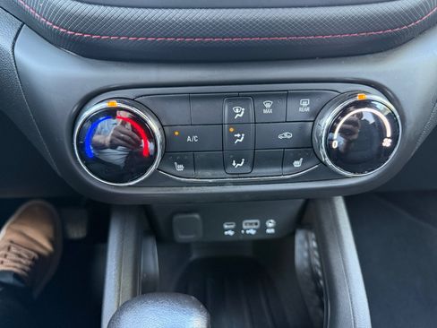 Used 2023 Chevrolet TrailBlazer RS AWD/4WD image 18