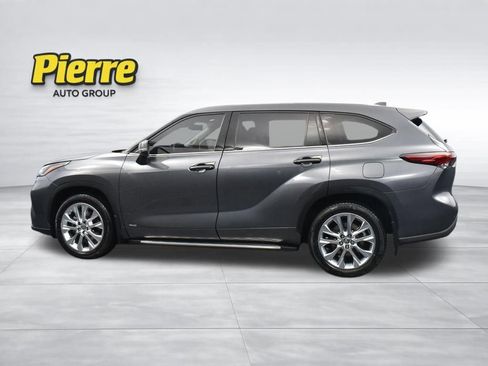 Used 2023 Toyota Highlander Limited image 2