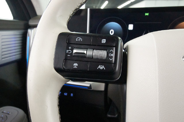 Used 2024 Hyundai Santa Fe Calligraphy AWD/4WD image 18