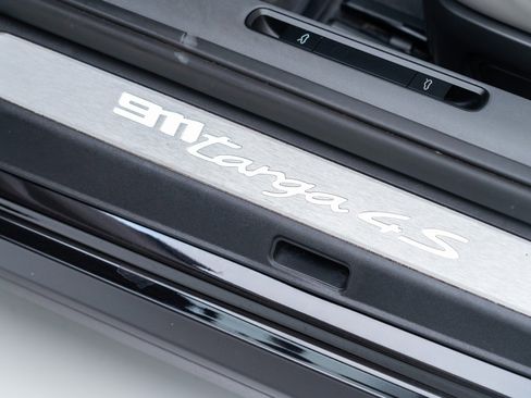 Used 2023 Porsche 911 Targa 4S image 15