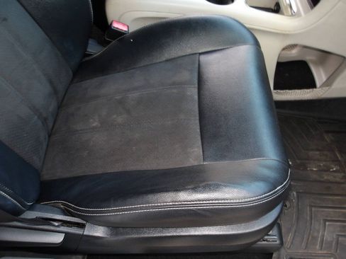 Used 2019 Dodge Grand Caravan SXT FWD image 20