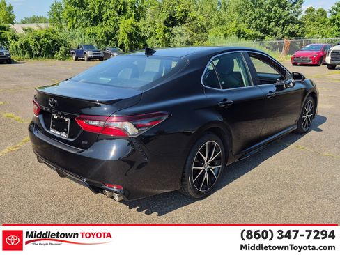 Certified 2024 Toyota Camry SE FWD image 3