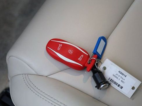 Used 2018 Tesla Model S 75D image 31