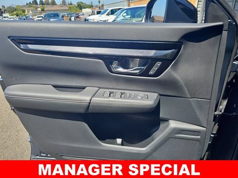 Used 2025 Honda CR-V Sport Touring image 27