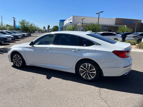 Used 2019 Honda Accord Touring image 4