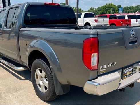 Used 2007 Nissan Frontier SE w/ Power Pkg AWD/4WD image 5