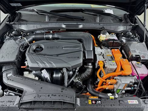 Certified 2025 Hyundai Sonata Limited FWD image 33