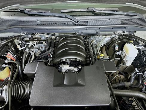 Used 2018 GMC Sierra 1500 SLT w/ SLT Premium Package image 9