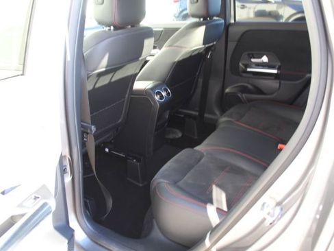 Used 2022 Mercedes-Benz GLA 250 GLA 250 image 31