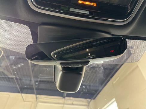 Used 2018 Land Rover Range Rover Sport SE image 28