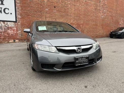 Used 2010 Honda Civic LX image 2