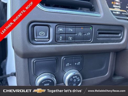 Used 2022 GMC Yukon XL SLT w/ SLT Premium Package image 23