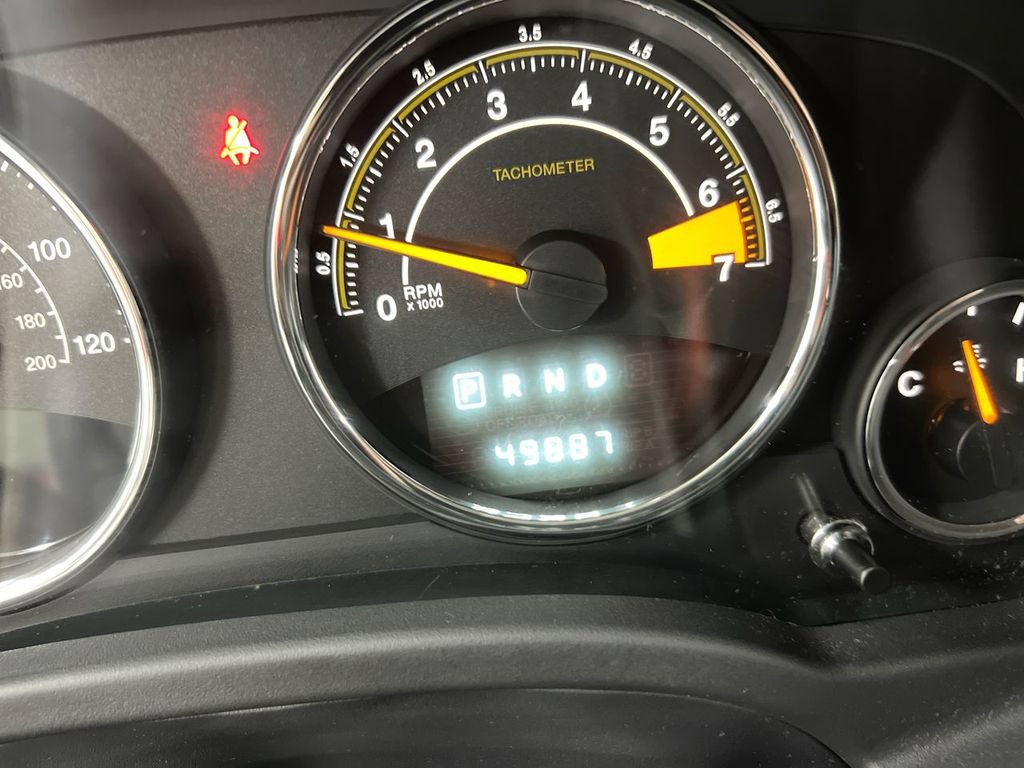 Used 2017 Jeep Compass Latitude FWD image 12