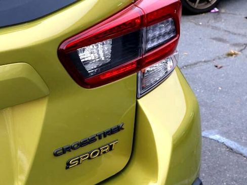 Used 2021 Subaru Crosstrek 2.5i Sport w/ Moonroof Package image 9