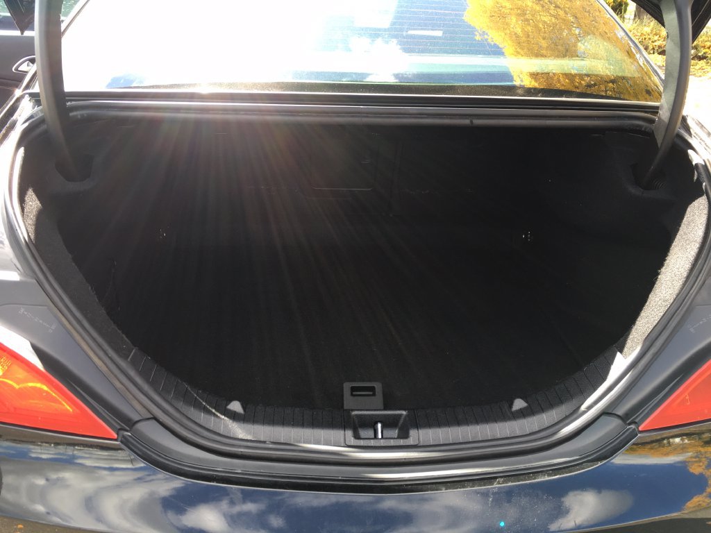 Used 2018 Mercedes-Benz CLA 250 4MATIC image 31