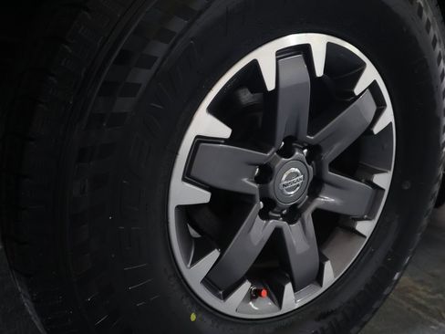 Used 2019 Nissan Frontier Desert Runner image 27