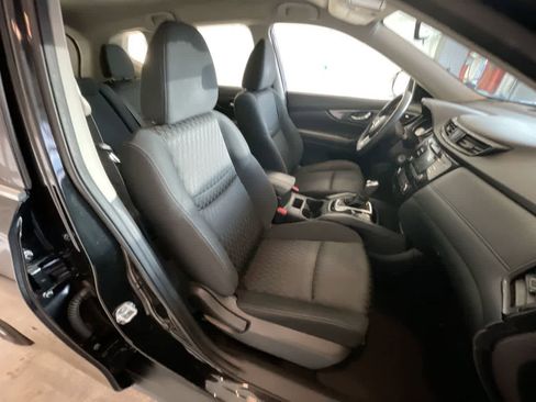 Used 2017 Nissan Rogue S AWD/4WD image 23