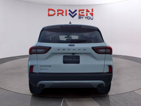 Used 2023 Ford Escape Active FWD image 4