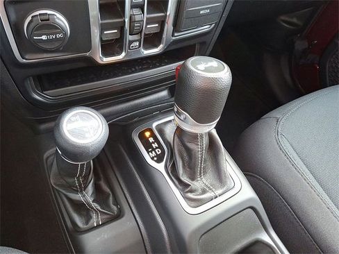 Certified 2022 Jeep Wrangler Unlimited Sahara w/ Cold Weather Group image 12