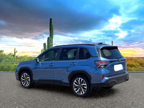 Used 2025 Subaru Forester Touring w/ Popular Package - Touring AWD/4WD image 4