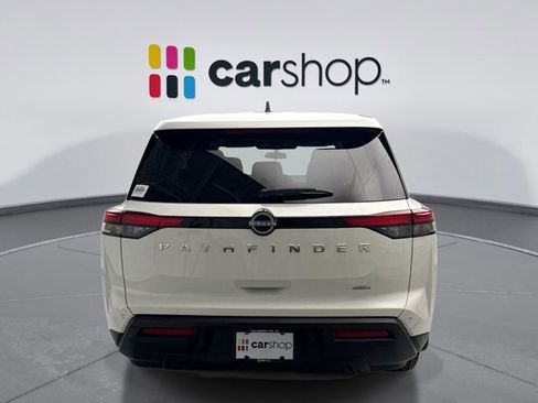 Used 2024 Nissan Pathfinder S image 4