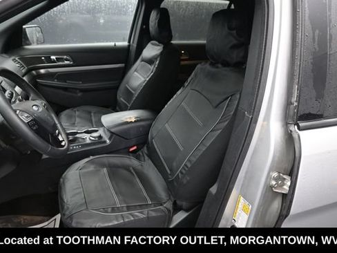 Used 2018 Ford Explorer XLT AWD/4WD image 15