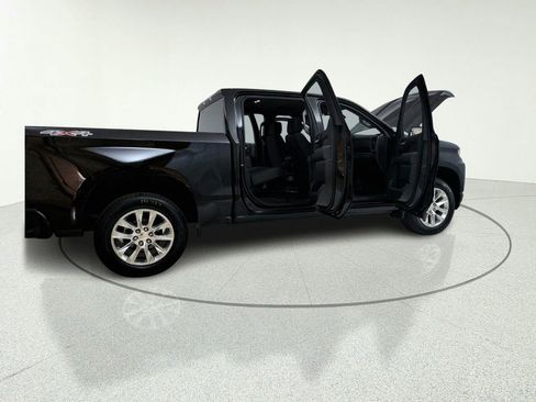 Used 2019 Chevrolet Silverado 1500 Custom w/ Custom Value Package AWD/4WD image 14