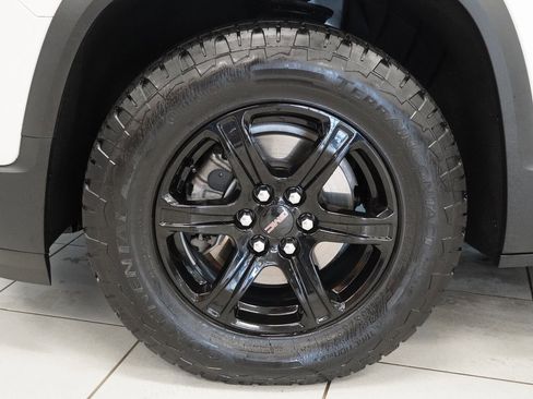 Certified 2023 GMC Acadia AT4 w/ Technology Package image 21