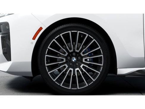 New 2026 BMW 740i xDrive AWD/4WD image 7